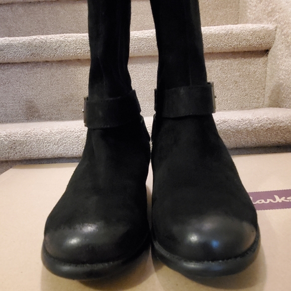 Clarks Plaza Steer Suade Boots - Picture 5 of 8